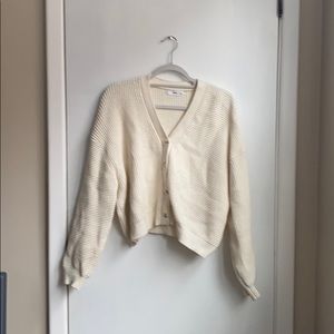 Cream colored cozy sweater from mango 🥭🥥